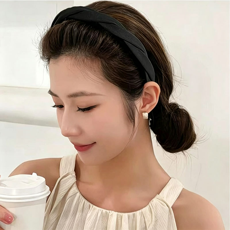 Elegant Solid Simple Twisted H - Vintage Fashion Ornaments 评论和价格