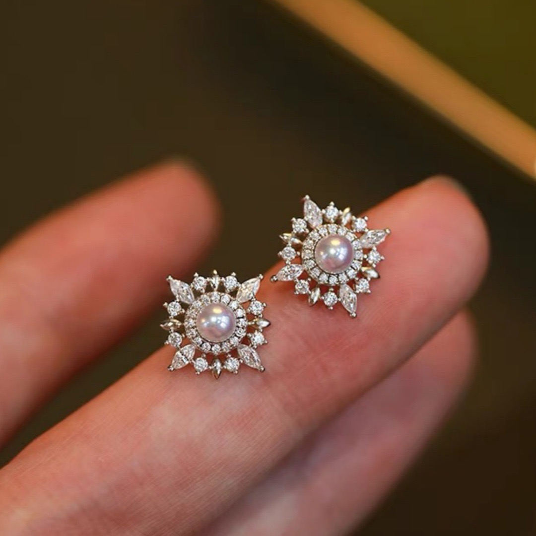 Elegant Vintage Sunflower Stud - Vintage Fashion Center 评论和价格
