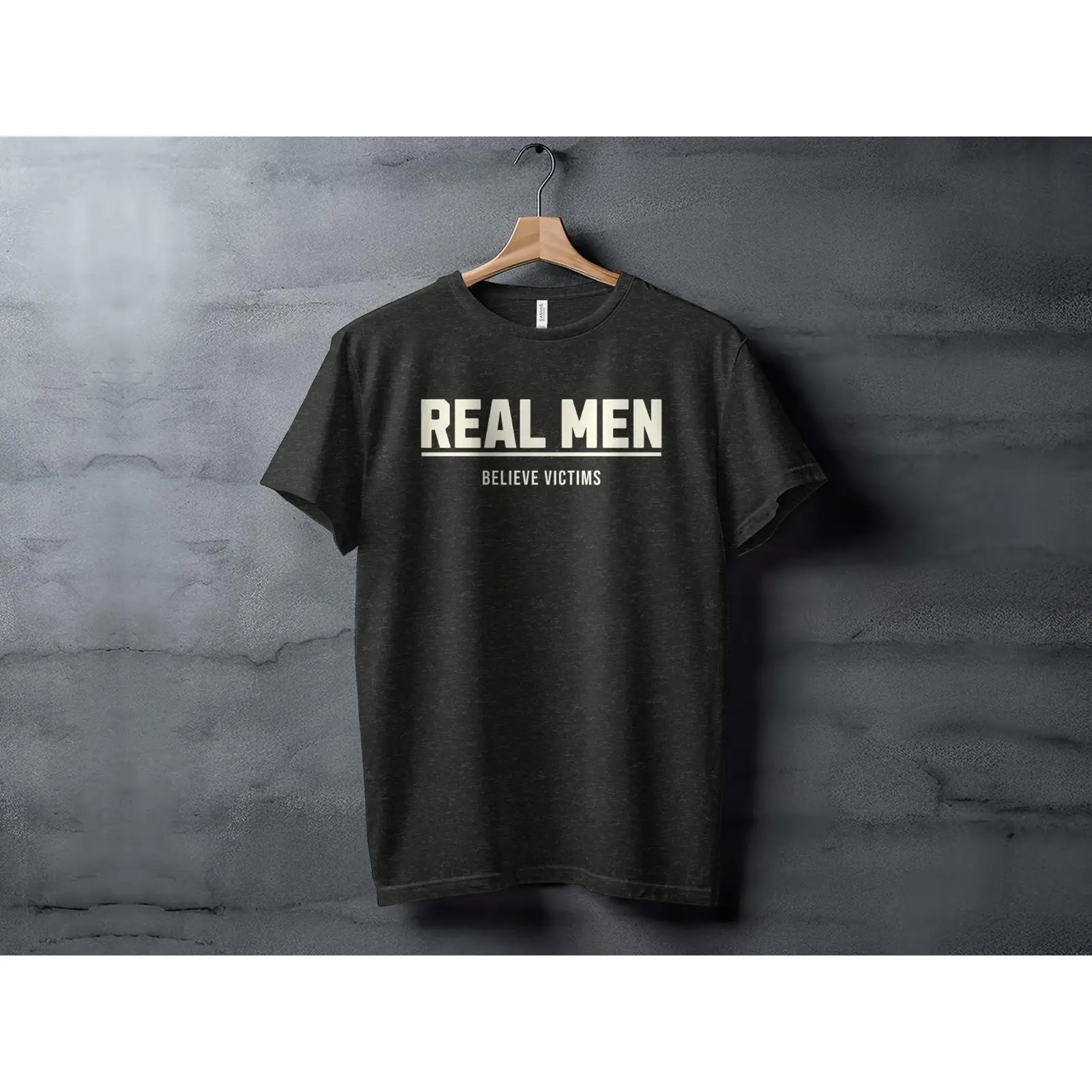 Real Men Believe Victims Ally  - Vintage Fashion Victim 评论和价格