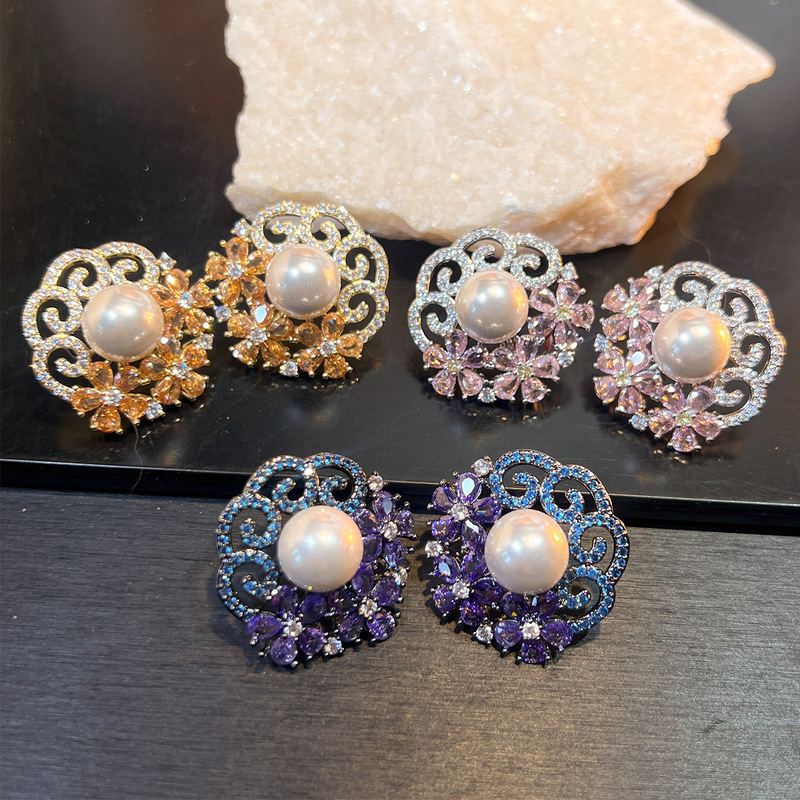 Vintage Hollow Flower Stud Ear - Vintage Fashion Center 评论和价格